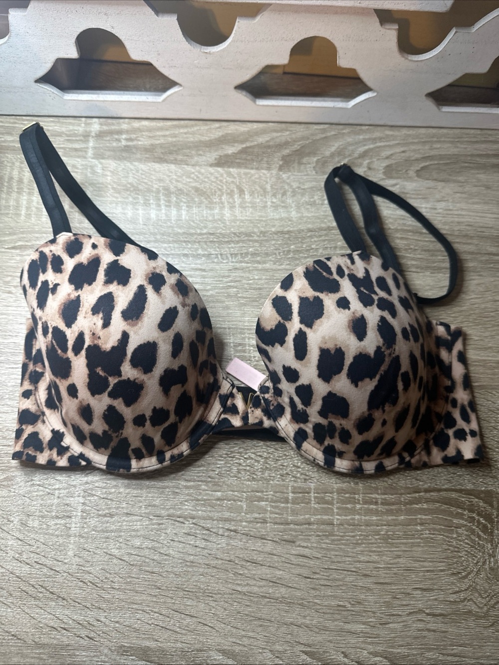 Victoria’s Secret Super Soft Lined Demi Leopard Print Size 34DD